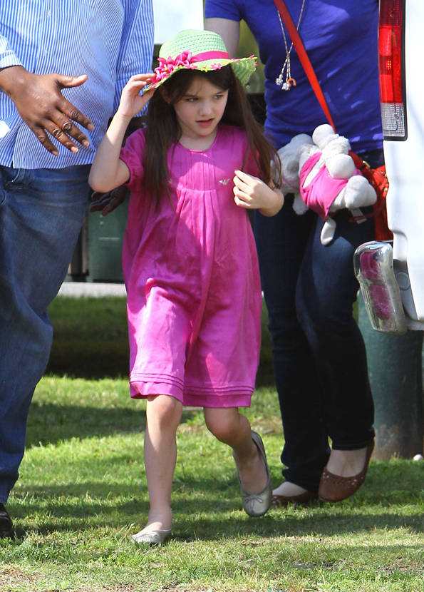 Suri Cruise, luciendo como nadie un Armani Junior