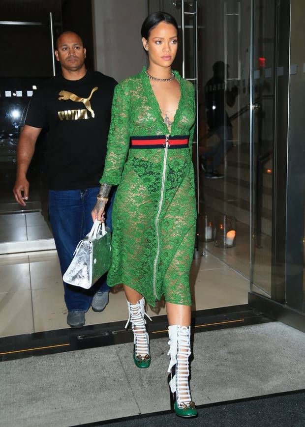 Los looks mas impactantes de la semana Rihanna