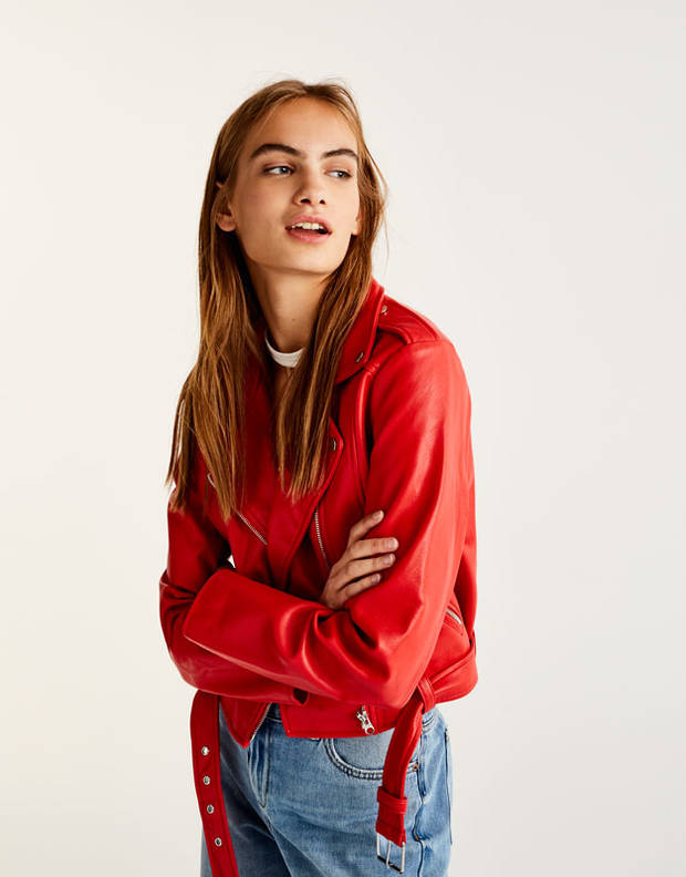 colores rojo pull and bear