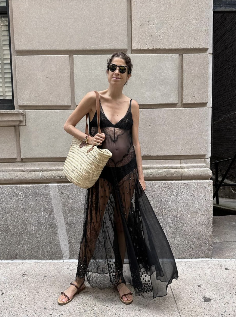 Leandra Medine con vestido de encaje