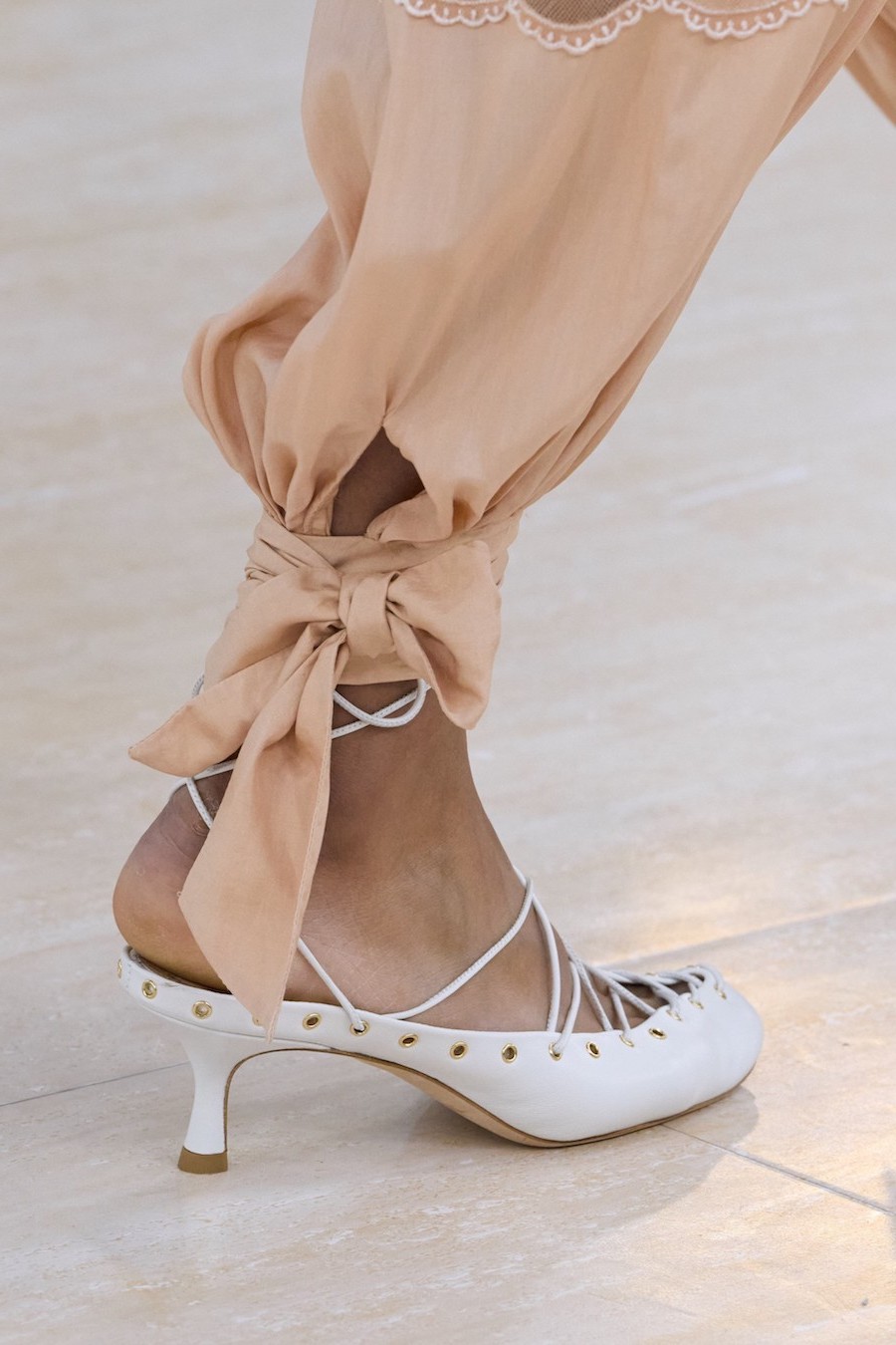 Chloé SS25 zapatos corsé