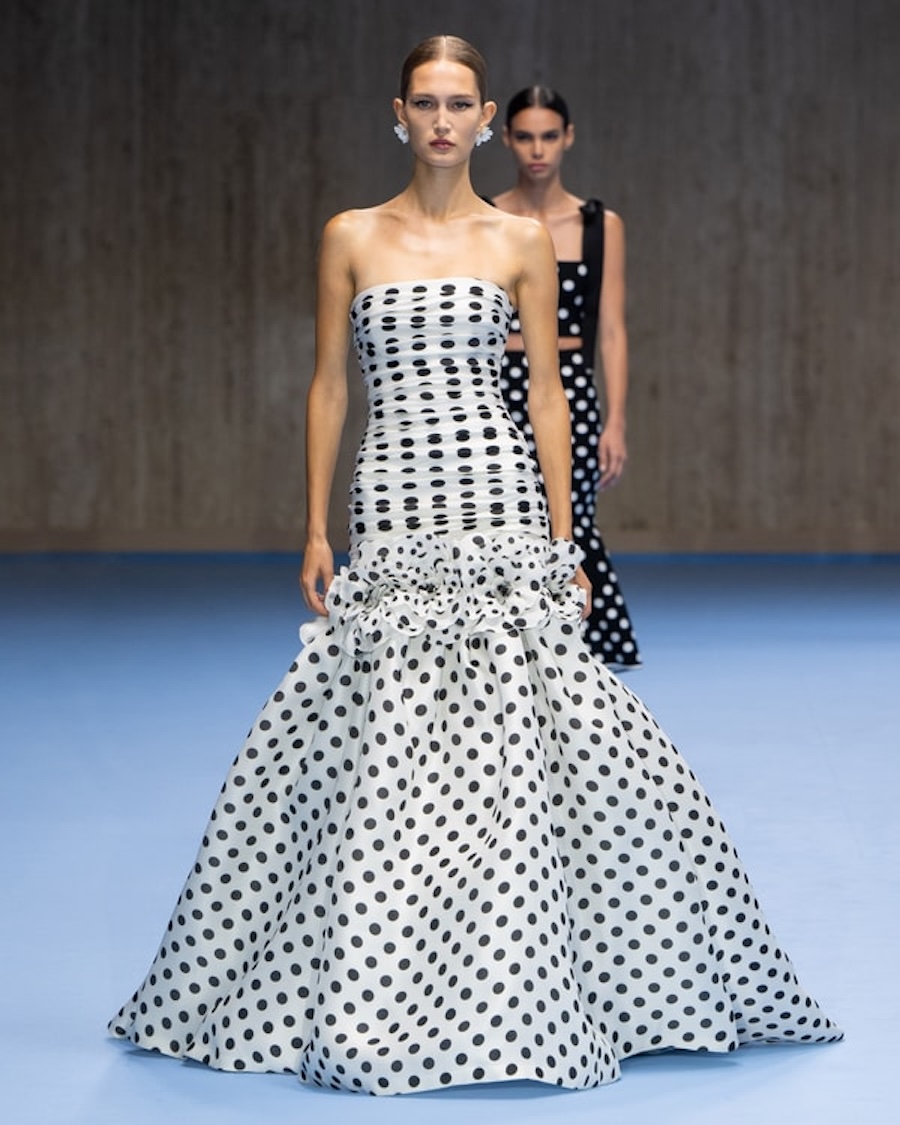 Desfile Carolina Herrera SS25 polka dots