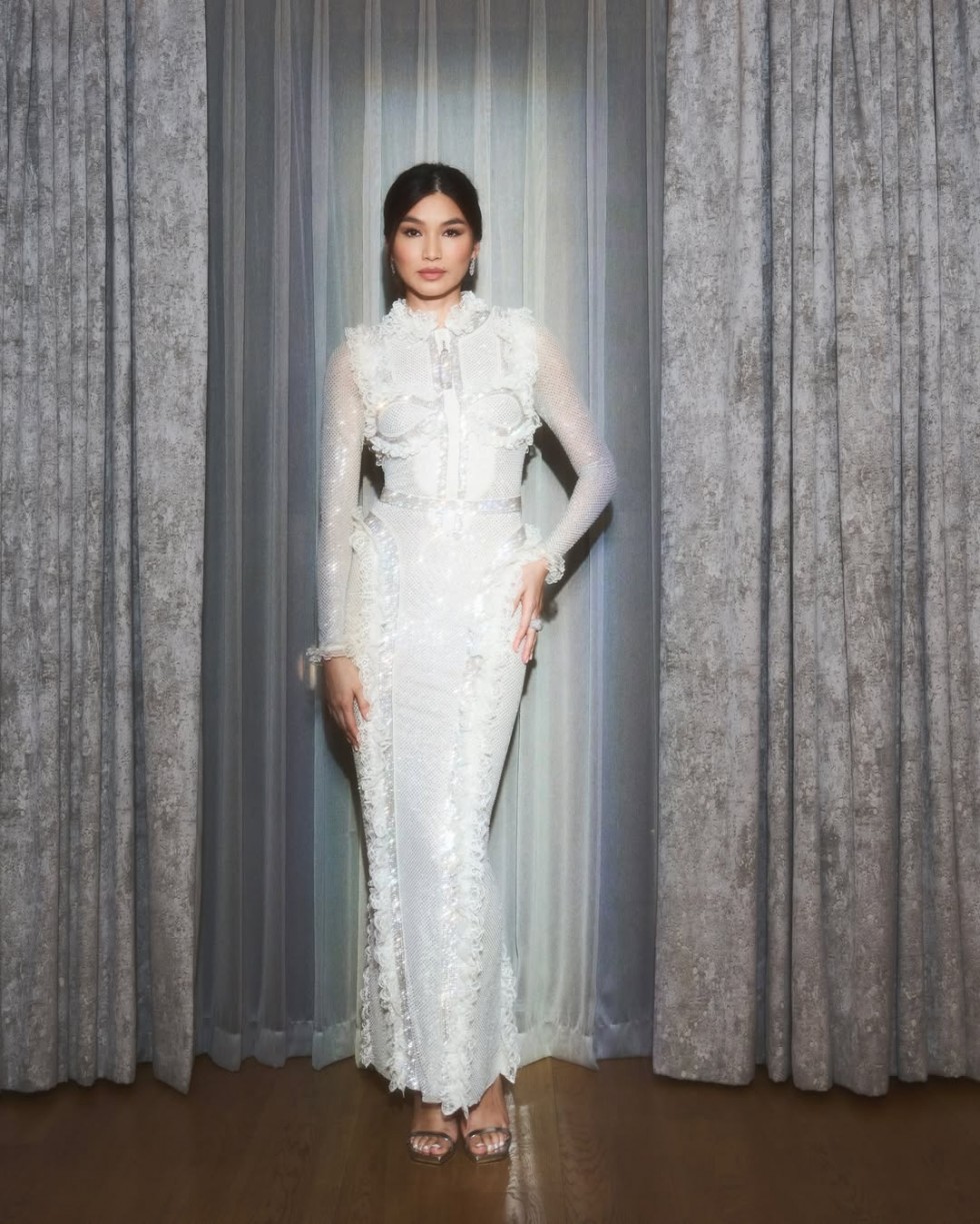 Gemma Chan en los British Fashion Awards