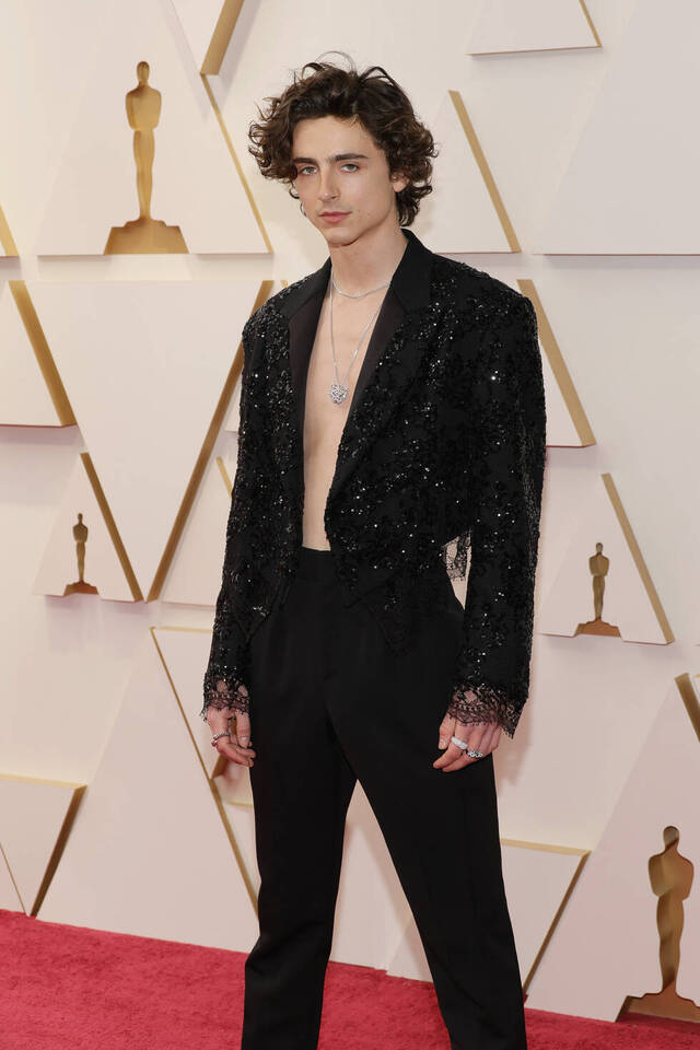 Imagen: Timothée Chalamet vestido de Louis Vuitton en los Oscar 2022. Cortesía de la firma