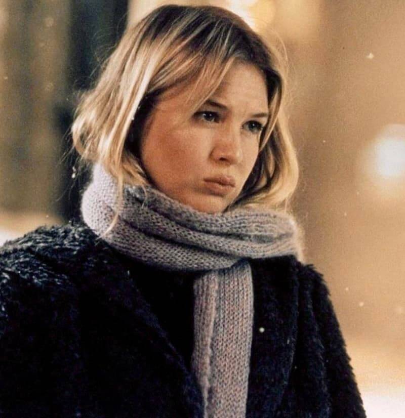 Bridget Jones es la «Frazzled English Woman» por excelencia. Fotograma de «Bridget Jones» (2021). YouTube