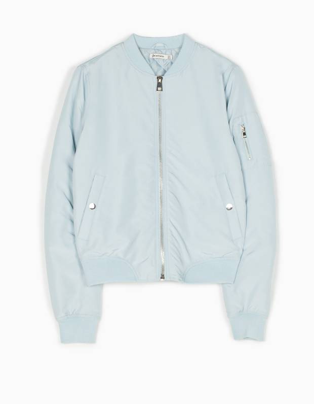 10-prendas-de-amancio-ortega-que-tu-armario-necesita-bomber-stradivarius