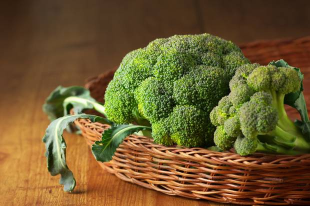10 super comidas que mejoran tu vida BROCOLI