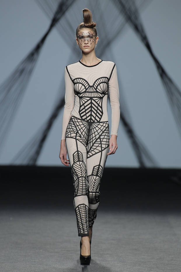 maya hansen 50 sombras mas oscuras 3