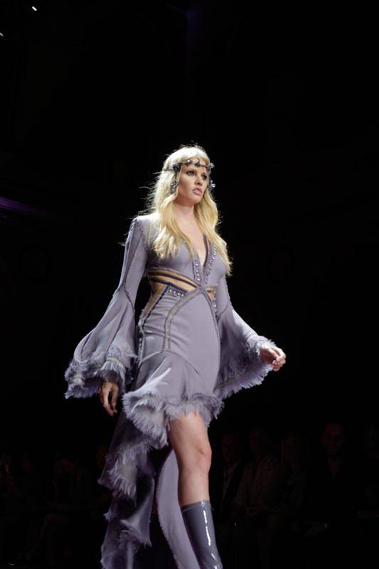 Twitter @Versace