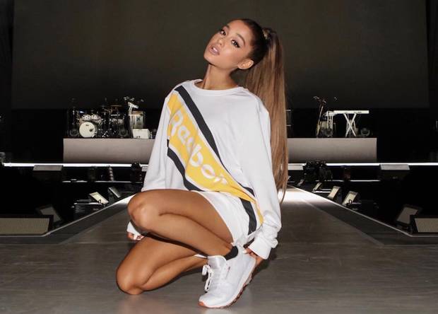 deporte famosas reebok-signs-ariana-grande-1
