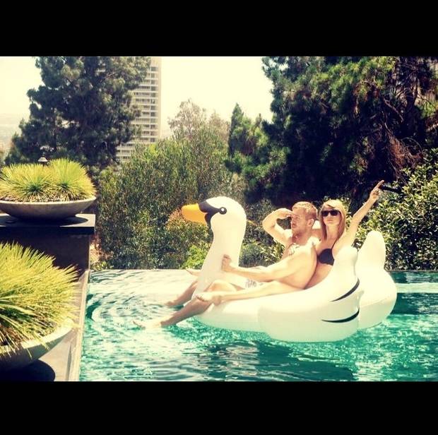 Instagram @taylorswift