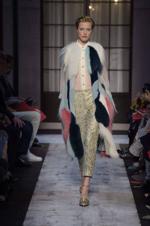 Look 15