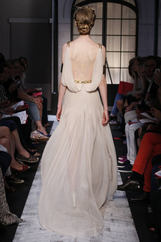 Look 33back