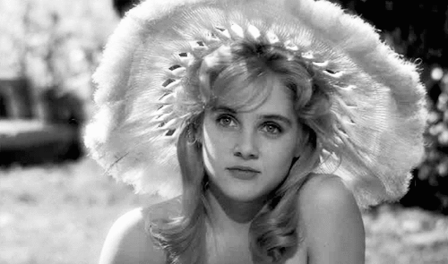 los_5_gif_de_la_semana_Lolita
