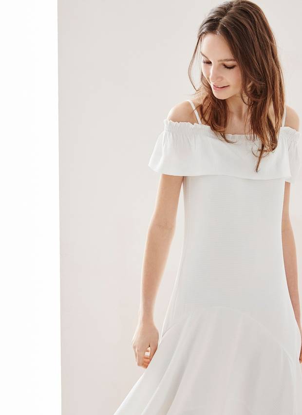 Los_vestidos_blancos_son_para_el_verano_adolfo_dominguez