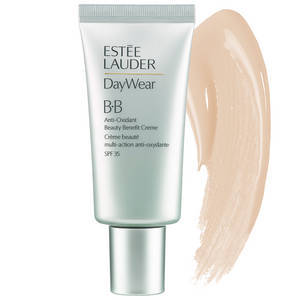 Maquillaje crema con color