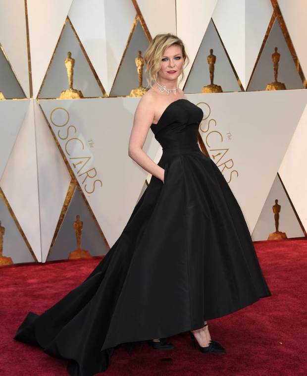 Oscars_2017_Kristen_Dunst