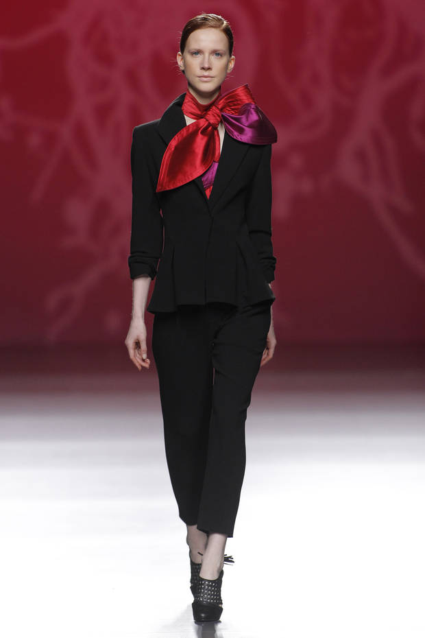 los-mejores-looks-para-ir-a-la-oficina-extraidos-del-desfile-de-ulises-merida-05
