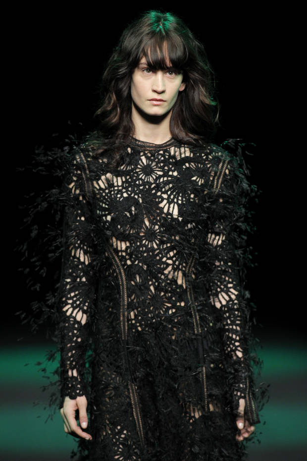 desfile juan vidal plumas