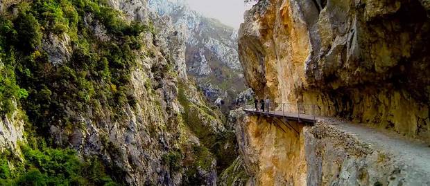 puente ruta de cares