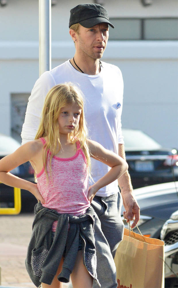 rs_634x1024-140127145844-634.Chris-Martin-Apple-jmd-012714