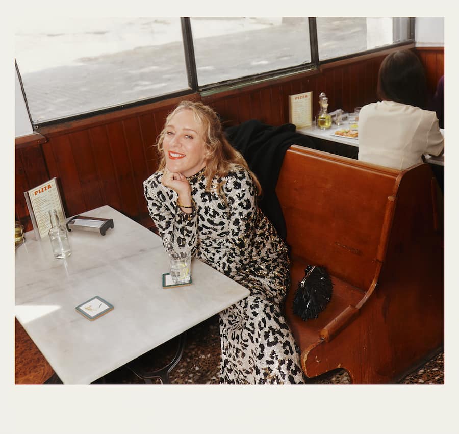 Foto de Chloë Sevigny en la campaña navideña de Zalando