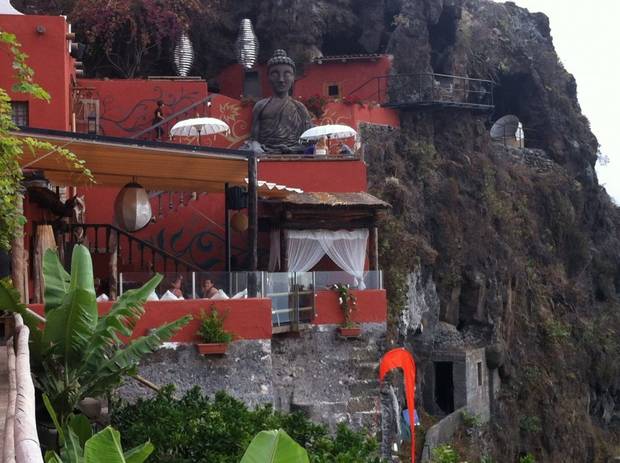 7-terrazas-que-no-pueden-faltar-en-tu-agenda-estival-sunset-290-tenerife