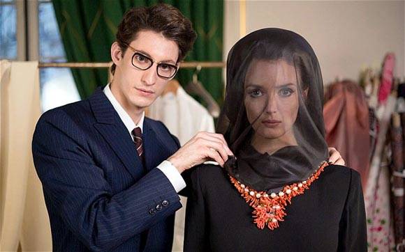 banderas-versace-diseñadores-yves