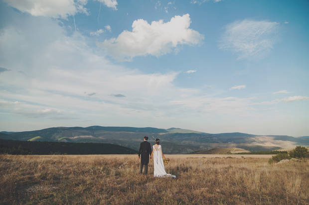 destination-wedding-las-bodas-tambien-siguen-tendencias-a-la-virule-pareja