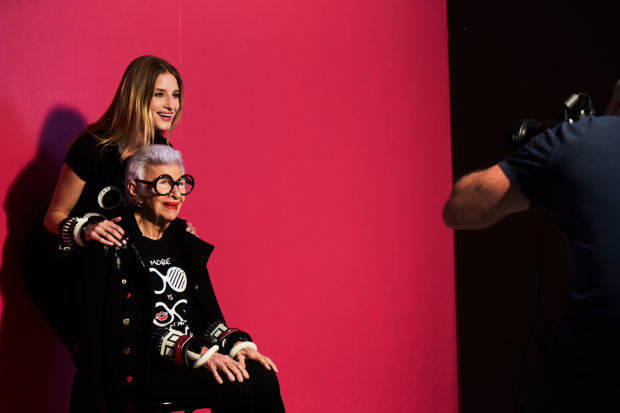 emojimaniacos-como-hablar-lengua-iconos-iris-apfel-inc-emojis