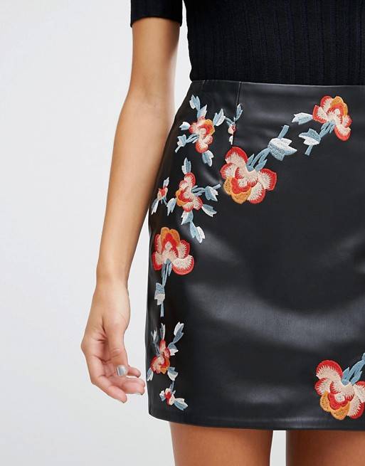 Falda bordada de River Island
