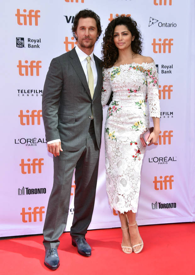 festival_toronto_camila_alves_monique-_lhuillier