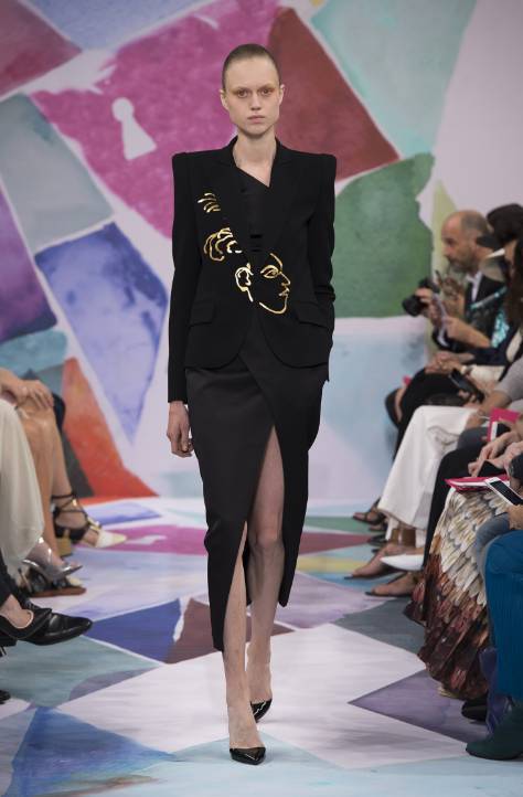 los-mejores-looks-la-semana-la-alta-costura-paris-oi-2016-17-schiaparelli-arty