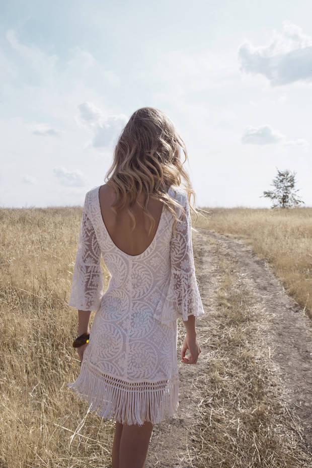 Los_vestidos_blancos_son_para_el_verano_estalot