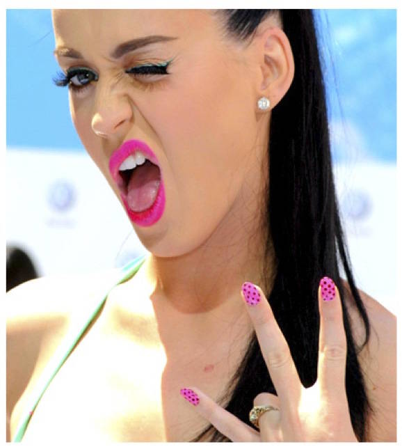manicura-de-verdad-esto-me-favorece-unas-rihanna-katy-perry