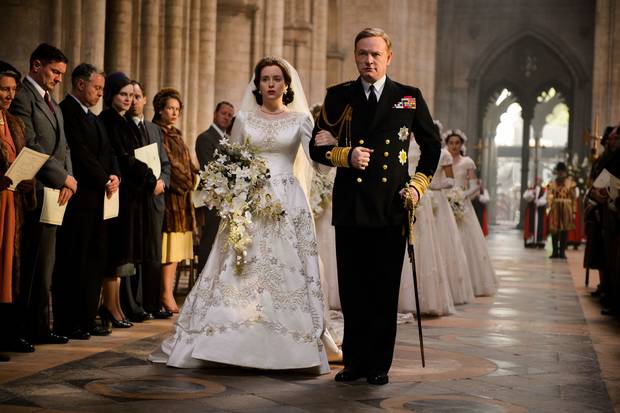 moda-en-the-crown-novia