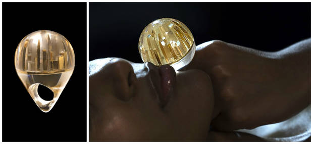 nueva-york-se-convirtio-joyas-coleccionista-catalina-d-anglade-anillos-gran-manzana