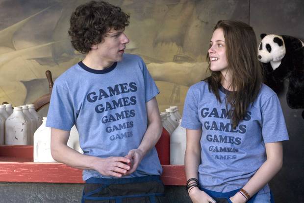 parejas_cansinas_cine_adventureland