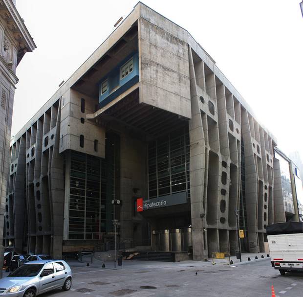 Paseo verano por Buenos Aires_ Brutalista