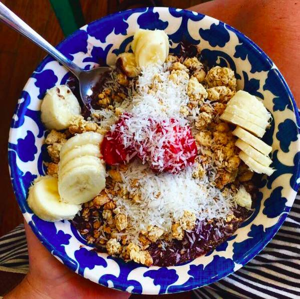 rainbowl_yogurt_platano_coco