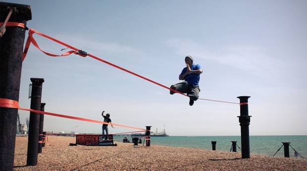 rutinas sorprendentes slackline