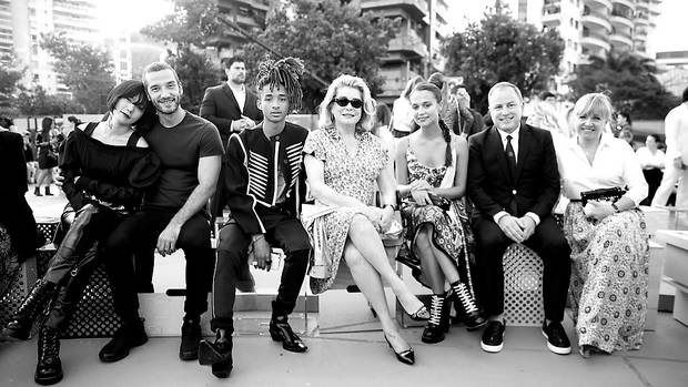 uando-desfile-superproduccion-coleccion-crucero-2017-louis-vuitton-front-row