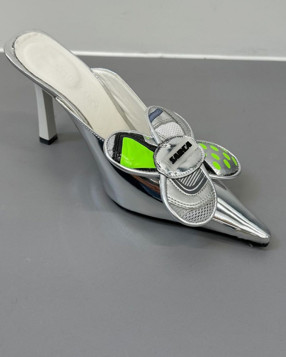 Ancuta Sarca marca sneakers