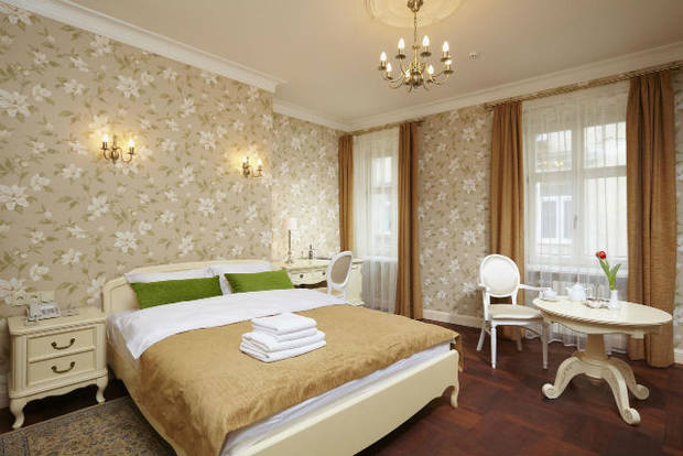 vintage hotel
