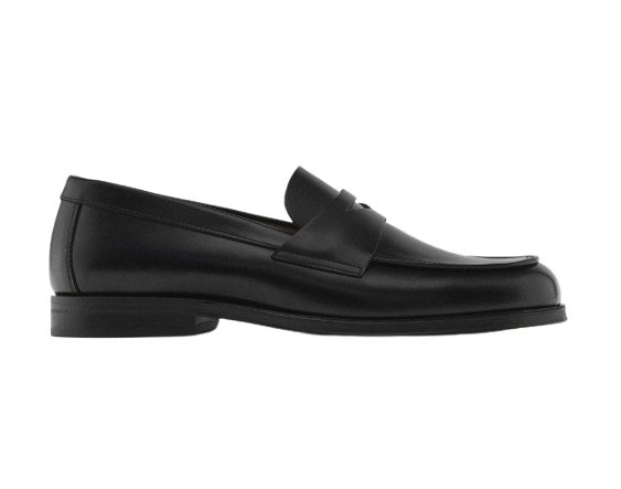 Estos mocasines de Massimo Dutti son una buena opción para comprar. 
