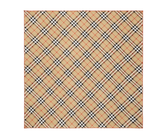 Burberry. Precio: 450€