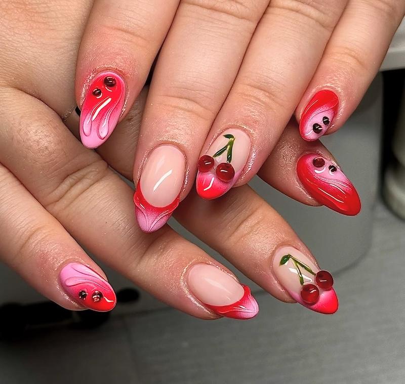 Las uñas con cerezas son la última tendencia en uñas para este agosto