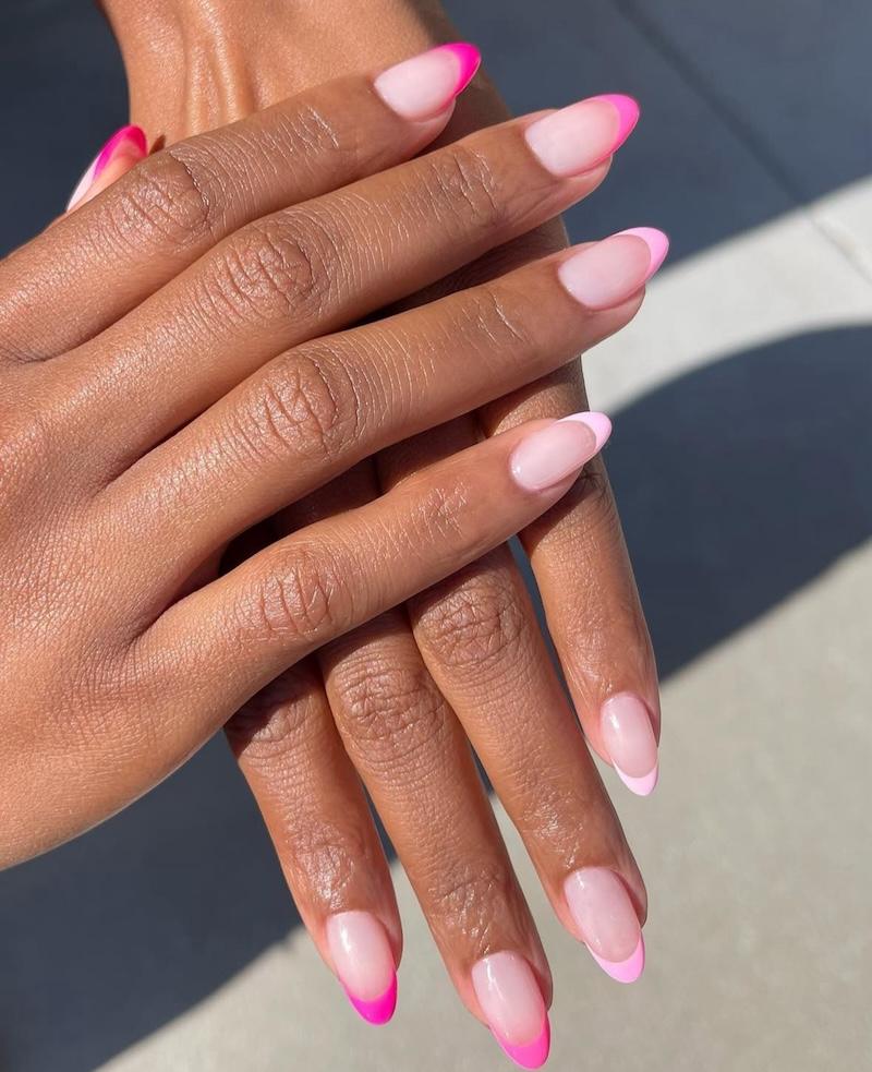 Manicura francesa rosa