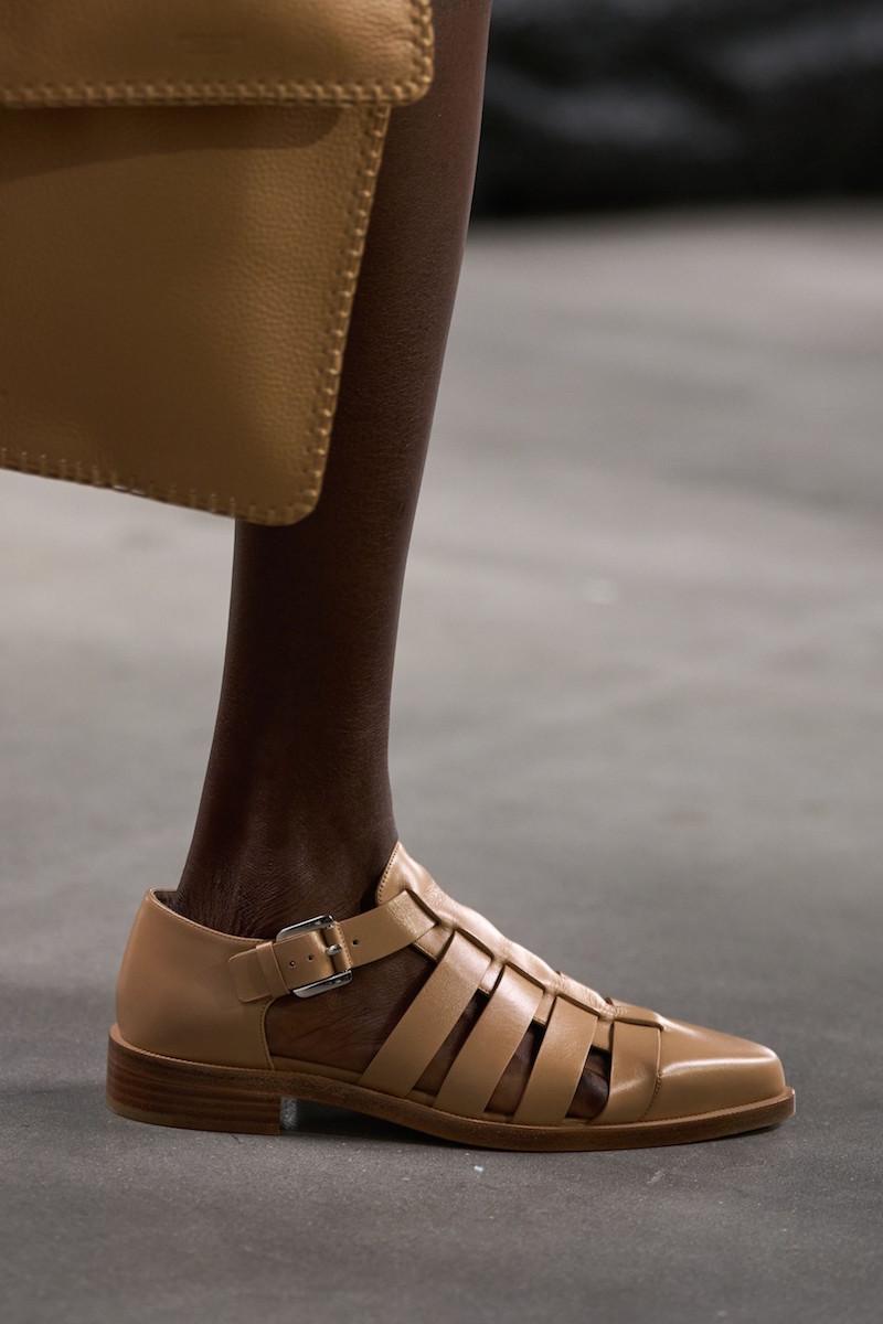 Michael Kors Spring 2025 cangrejeras