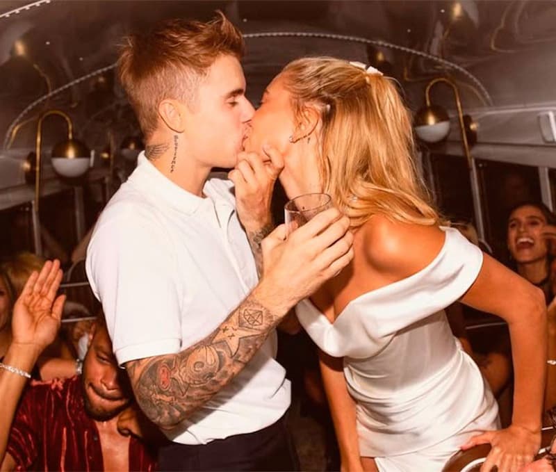 Vestido de novia Vivienne Westwood preboda Hailey Bieber